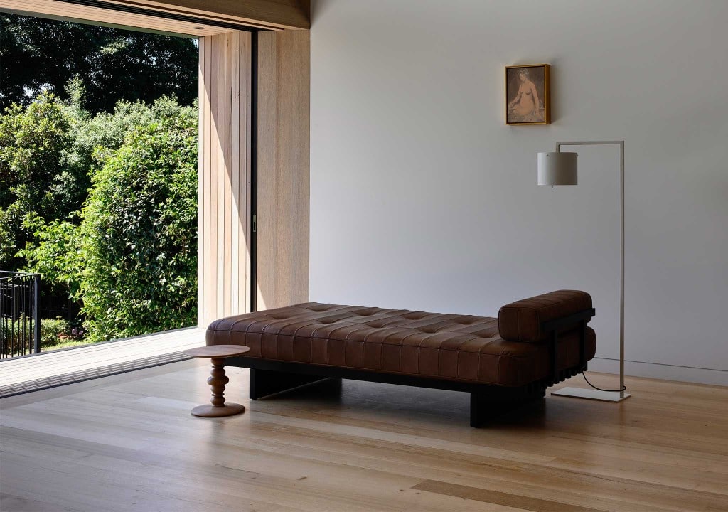 DS-80 daybed