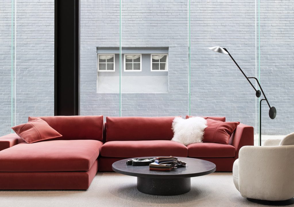 Ligne Roset: Exslusif Modular Sofa. de Sede: DS-612 Coffee Table. DOMO contemporary interior