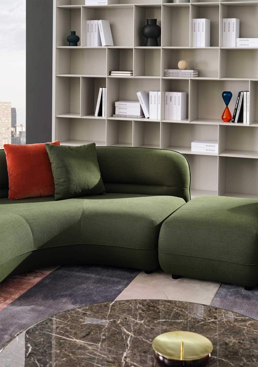 HC28 Cosmo: Bufa Sofa in Green