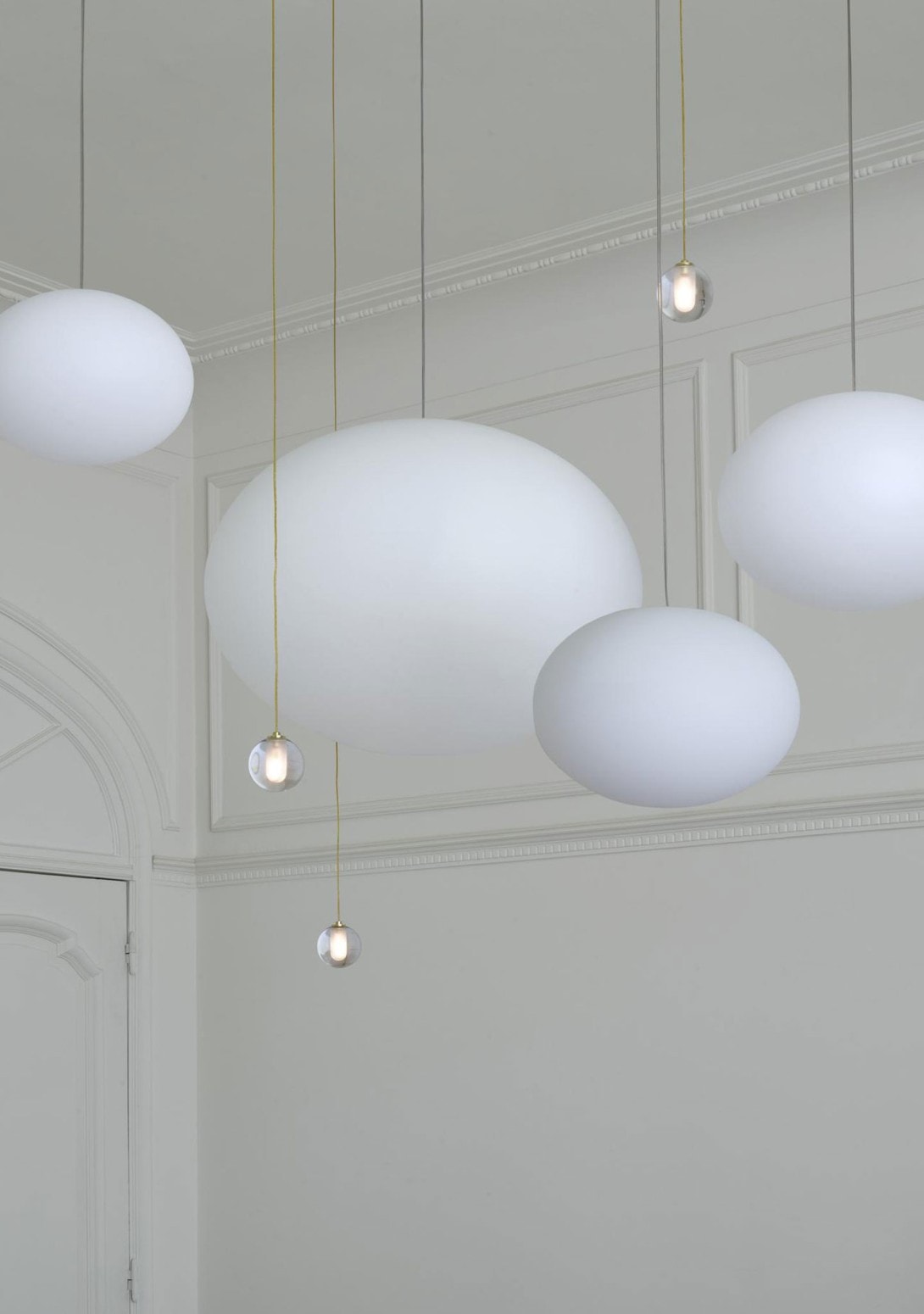 Ligne Roset: Calot Suspended Ceiling Light DOMO clear balls DOMO