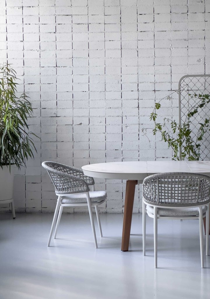 DOMO Home: Jack Dining Armchair, Kun Design Bagel Extendable Table
